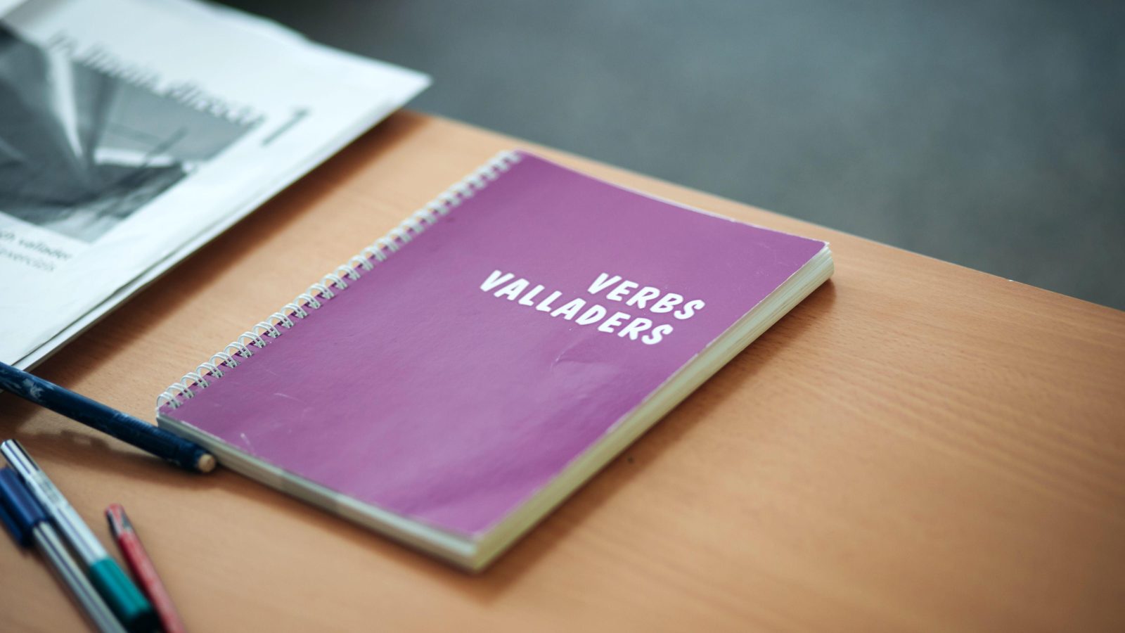 Wörterbuch Verben Vallader, Symbolbild Romanischkurse