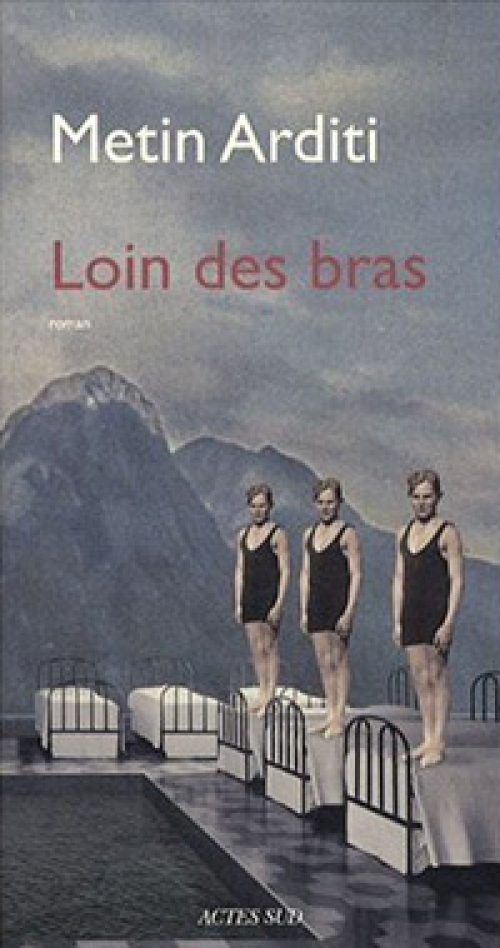 Loin des bras